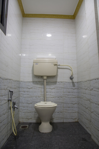 Bathroom 3, Relax Guest House, Mumbai City