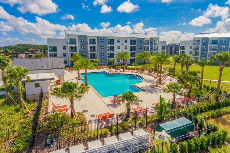 Sport & Beauty, Storey Lake 3111 IHR 1059, Osceola