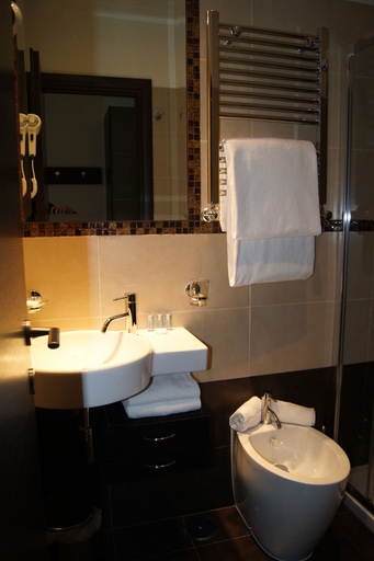 Bathroom 4, Mia Suites, Roma