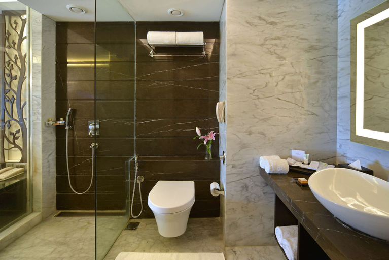Bathroom, Country Inn & Suites by Radisson, Bengaluru Hebbal Road, Bangalore
