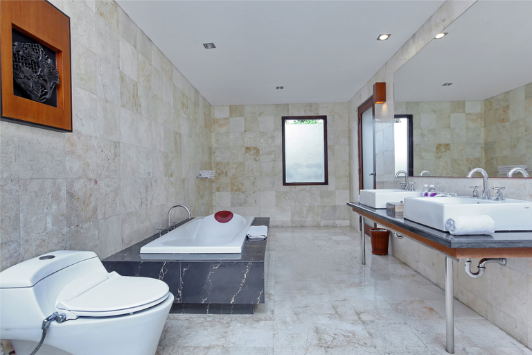 Bathroom 9