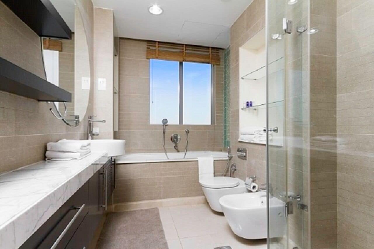 Bathroom 2, 2 BR Apt Ocean Palm & Atlantis View, Dubai