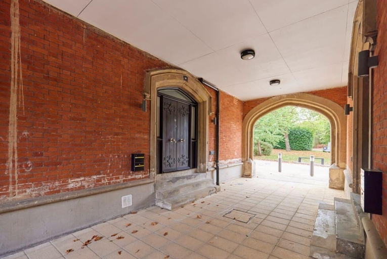 Others 5, The Woolwich Retreat - Enticing 5bdr House With Parking, London