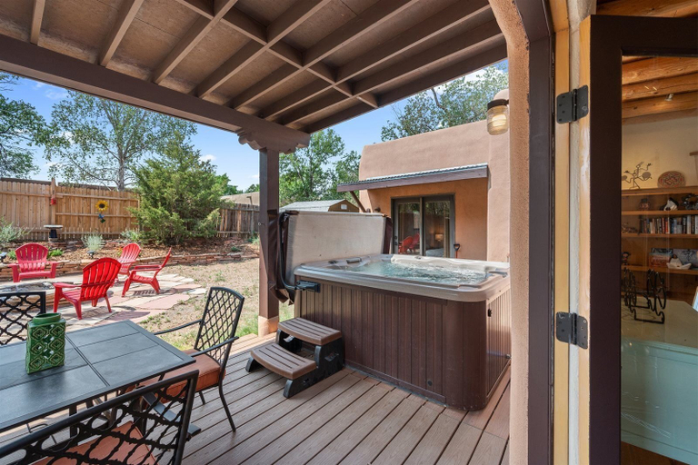 Others 4, Casa de Lorenzo - Spacious Yard With Hot Tub and Fire Pit, Santa Fe