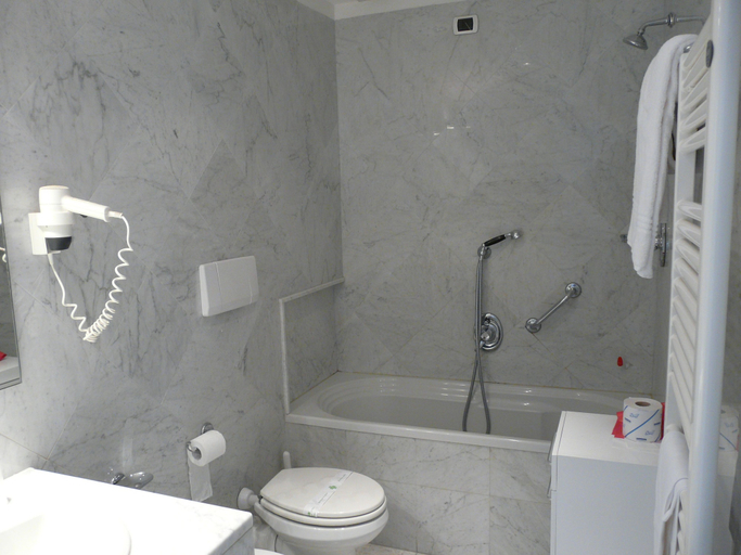 Bathroom, Hotel San Marco, Pistoia