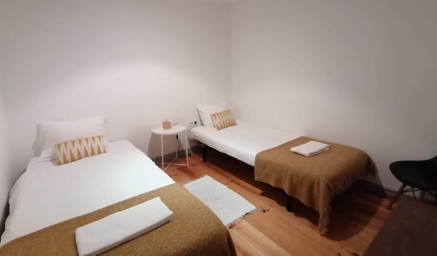 Bedroom 2, Apartment With Yard in Alfama, Lisbon