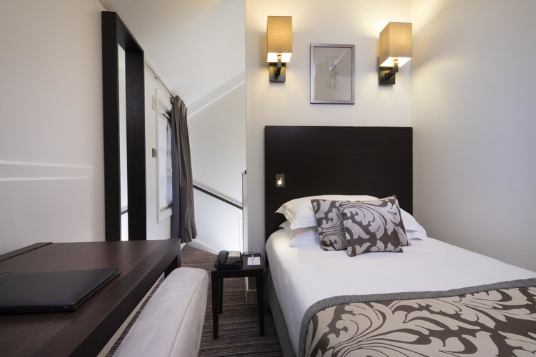 Bedroom 3, Hôtel Paris Louvre Opéra, Paris