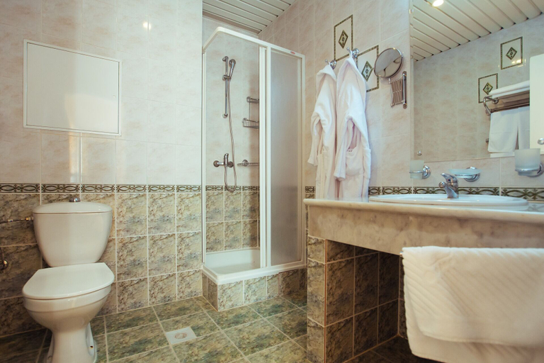 Bathroom 4, Hotel-Park Lesnoe, Maloyaroslavetskiy rayon