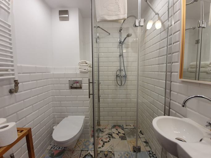 Bathroom 3, Apartamenty Morskie Historie - 365PAM, Kołobrzeg