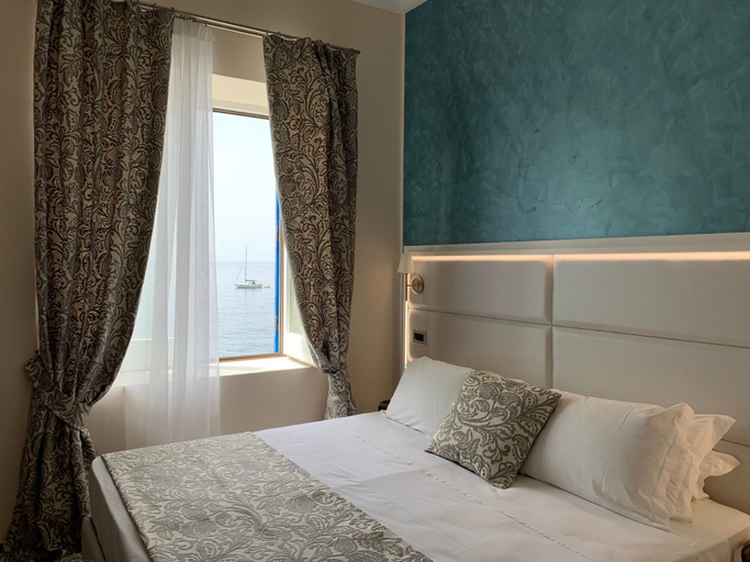 Bedroom 3, Hotel L’Ariana ISOLE EOLIE - UNA Esperienze, Messina