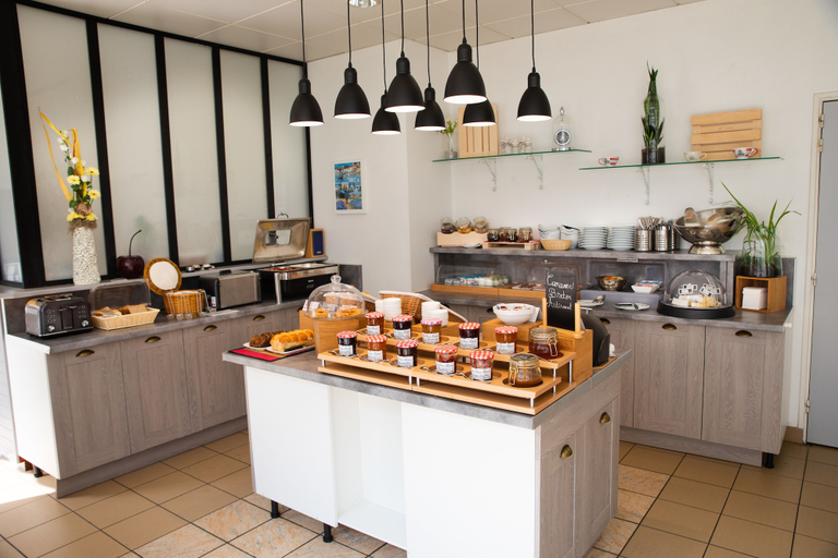 Food & Drinks 5, BRIT HOTEL Confort Lannion Centre Gare, Côtes-d'Armor