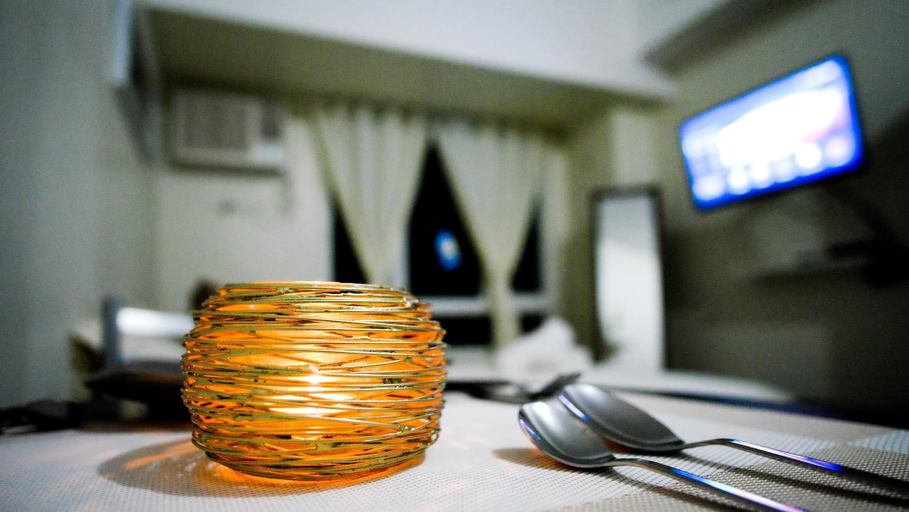Food & Drinks, The Beacon by Good Rent, Makati City