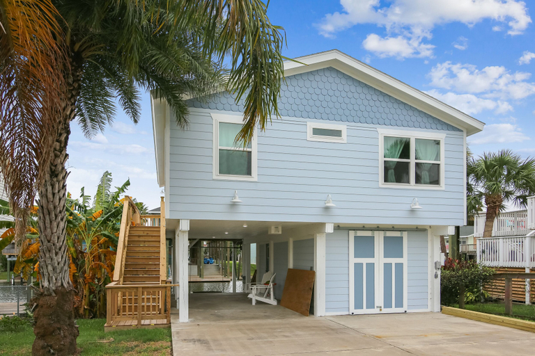 Exterior & Views 2, Lil Blue, Galveston