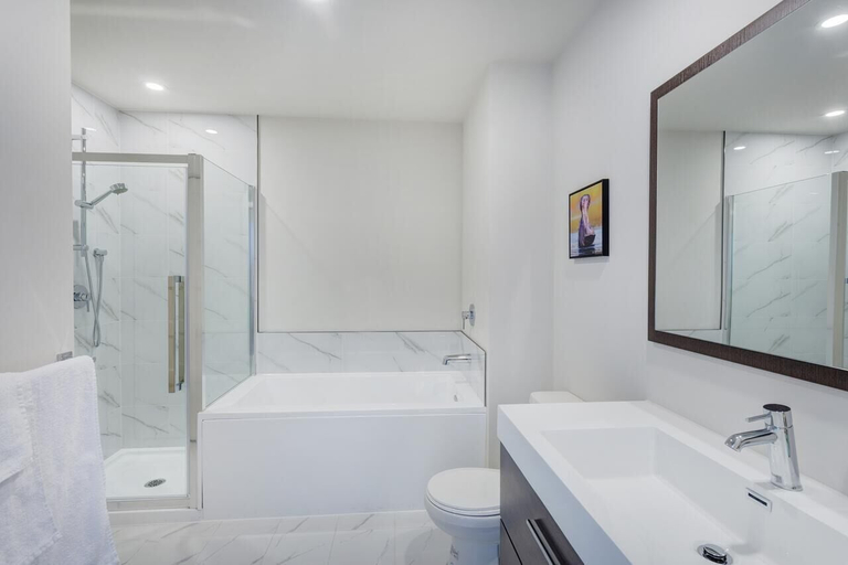 Bathroom 3, Corporate Stays L'Equinox Apartments, Laval