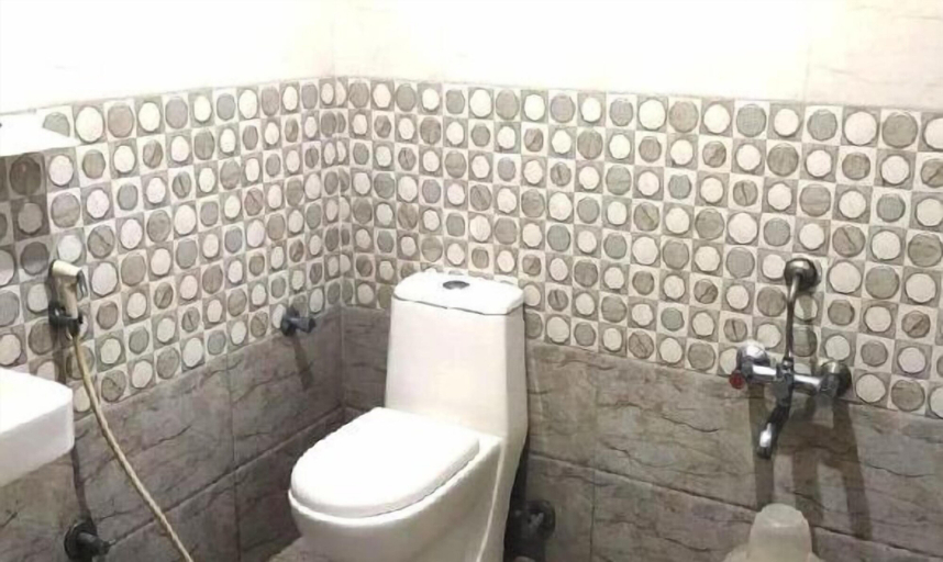 Bathroom, PPH Living GS Suites, Bangalore