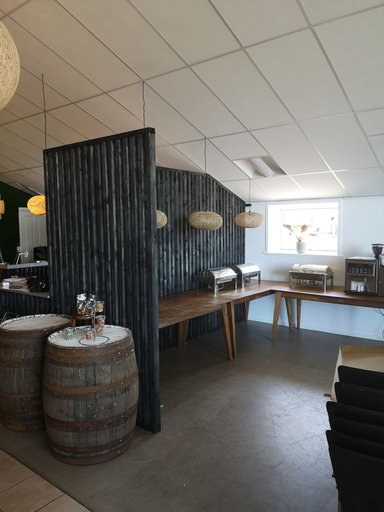Food & Drinks 5, MidtGolf Guest house, Holbæk