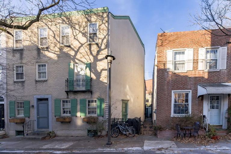 Exterior & Views, 564 1/2 North Judson, Philadelphia