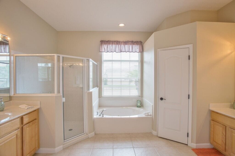 Bathroom 3, 732bd 4 Bedroom Villa by RedAwning, Polk