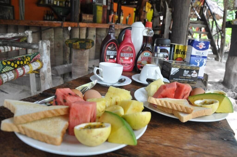 Food & Drinks 5, sagandobungalows, Kati
