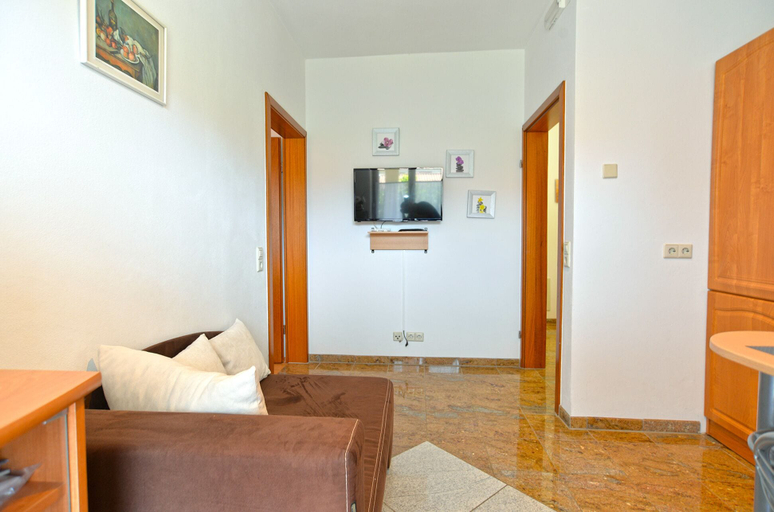 Others 5, Apartment 336, Poreč