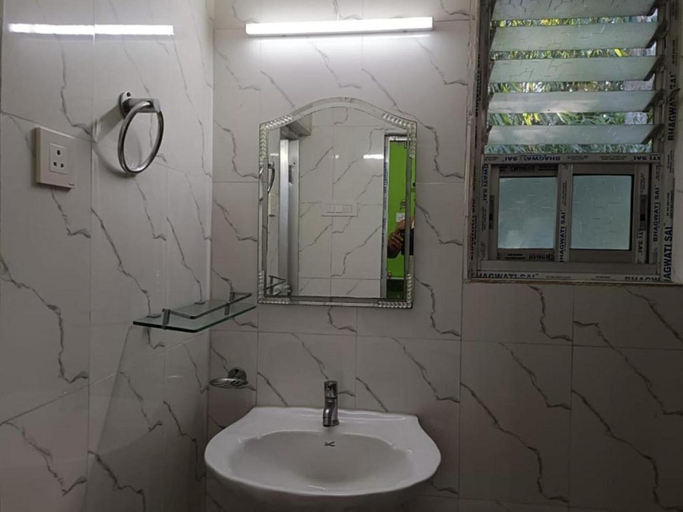 Bathroom, Homocation Changghar Resort, Nagaon