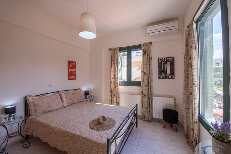 Bedroom 2, Ioanna's Home, Crete