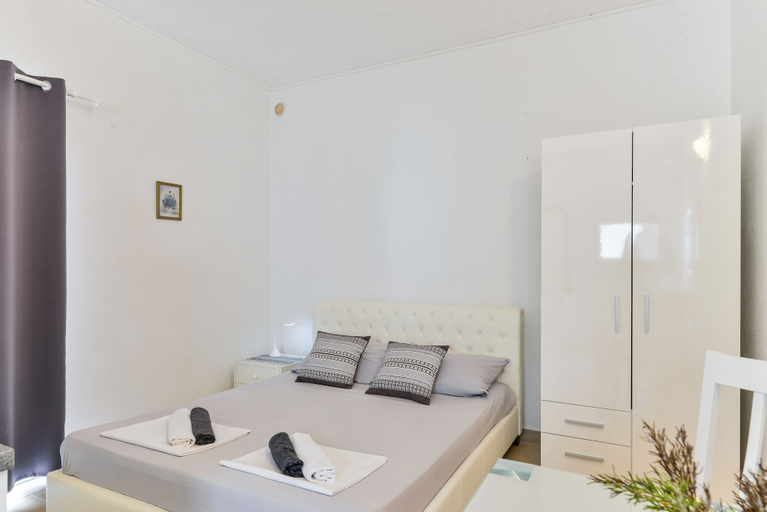 Bedroom 2, Apartments Liovic, Vir