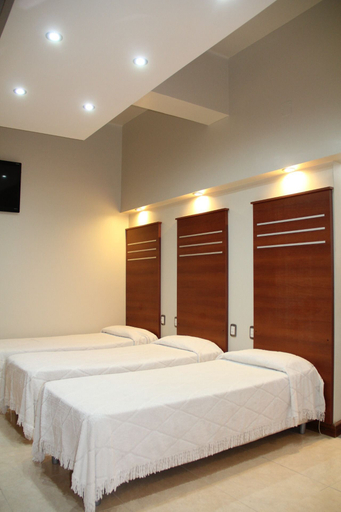 Bedroom 2, Hotel Selby, Capital