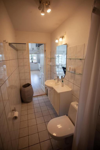 Bathroom 3, Central apartment in Tórshavn, Tórshavn