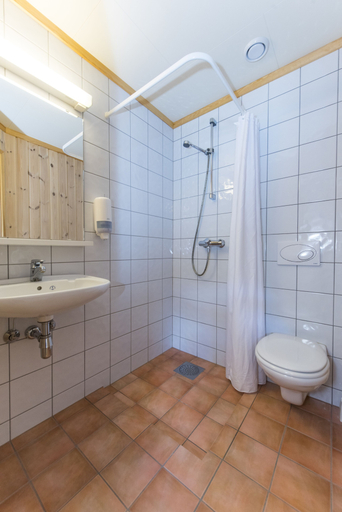 Bathroom 4, Torpomoen, Ål