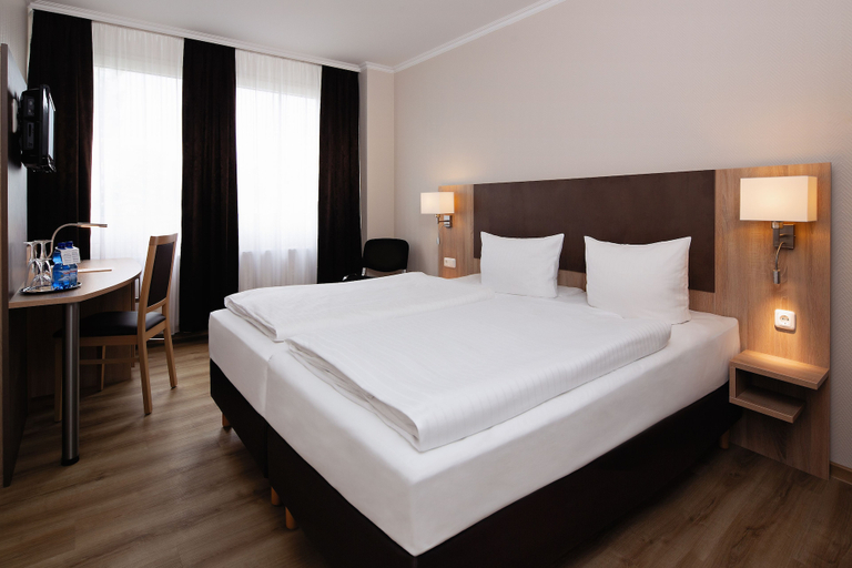 Bedroom 2, Hotel Berliner Bär, Berlin