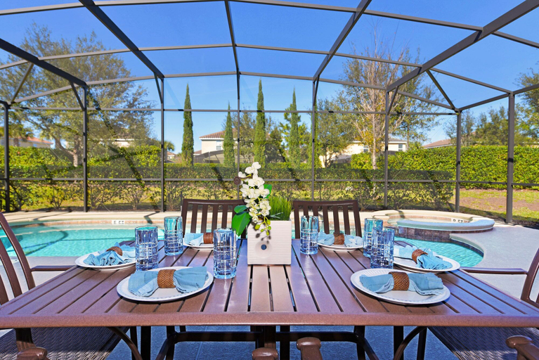 Food & Drinks 5, Solterra Resort IHR 3050, Polk