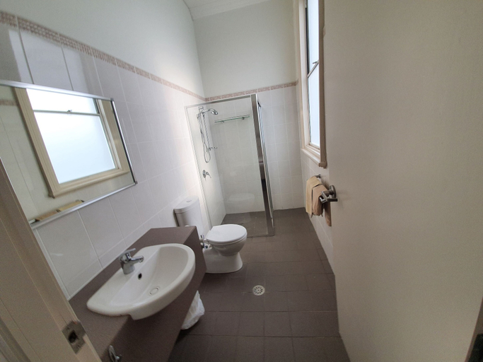 Bathroom, Empire Hotel Goulburn, Goulburn Mulwaree - Goulburn