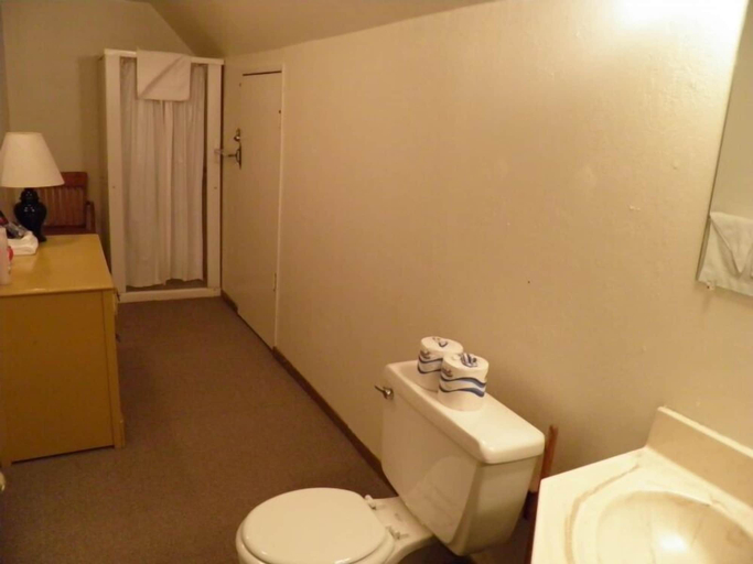 Bathroom 3, 4116 Azure, El Dorado
