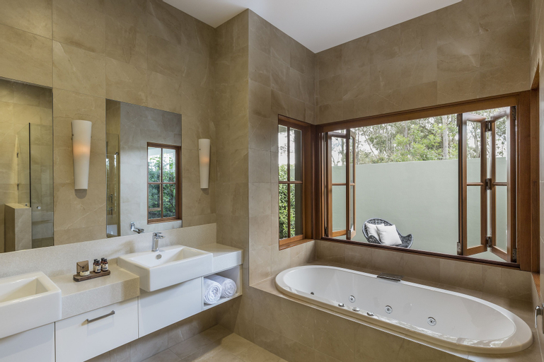 Bedroom 5, Spicers Vineyards Estate, Singleton