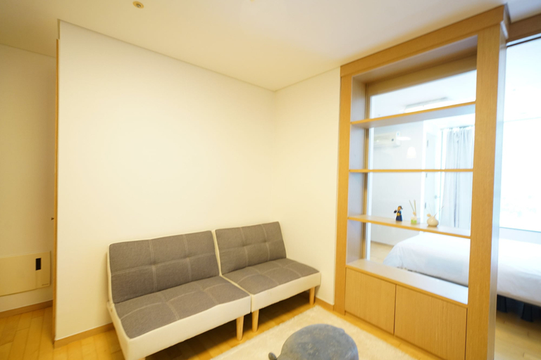 Others 4, Jamsil Stn & Galleria Palace Apt A, Songpa