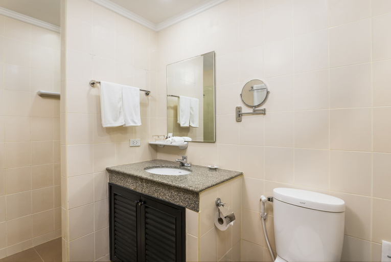 Bathroom 4, The Ambiance, Pattaya