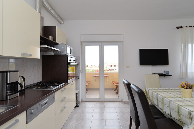 Others 4, Apartment 1782, Fažana