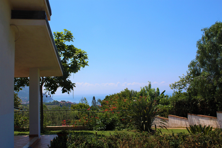 Others 5, Villa Faro, Vibo Valentia