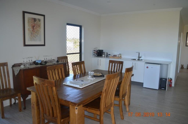 Others 5, Fraser Views Bed and Breakfast, Hervey Bay - Pt A