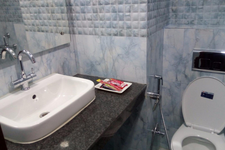 Bathroom, Adhunik Hotel Neemrana, Alwar
