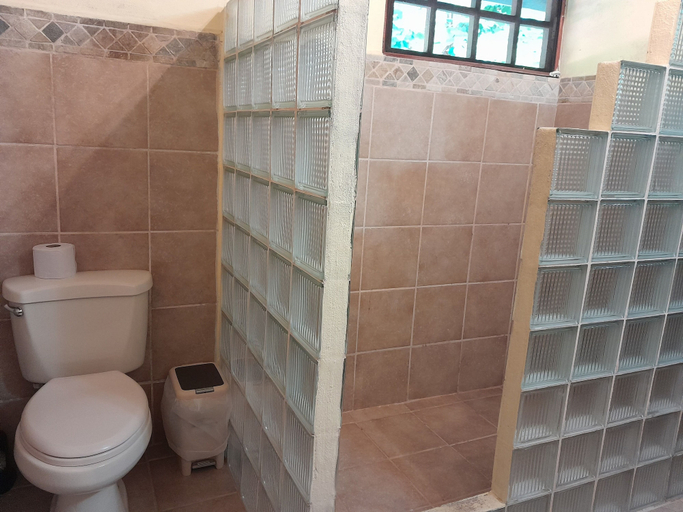 Bathroom 4, Casas Guaney, Aguirre
