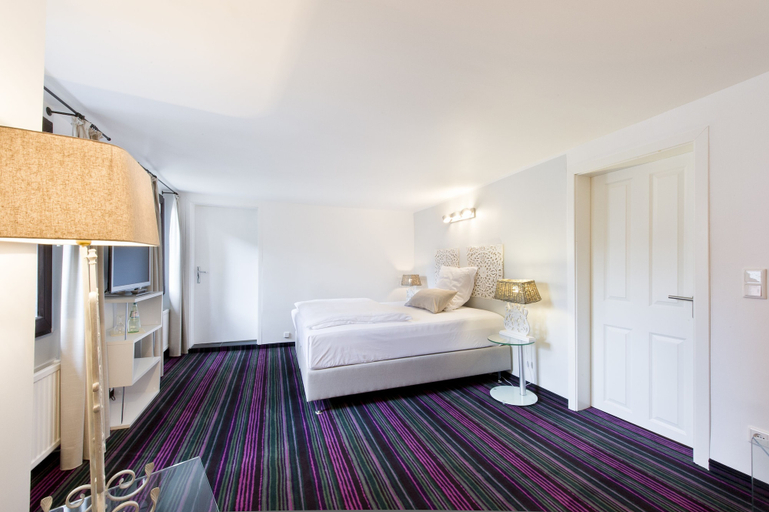 Bedroom 2, Essgold, Mettmann