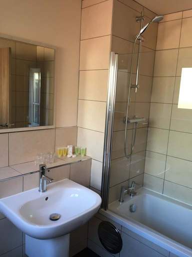 Bathroom 4, Dalmeny Resort Hotel, Lancashire