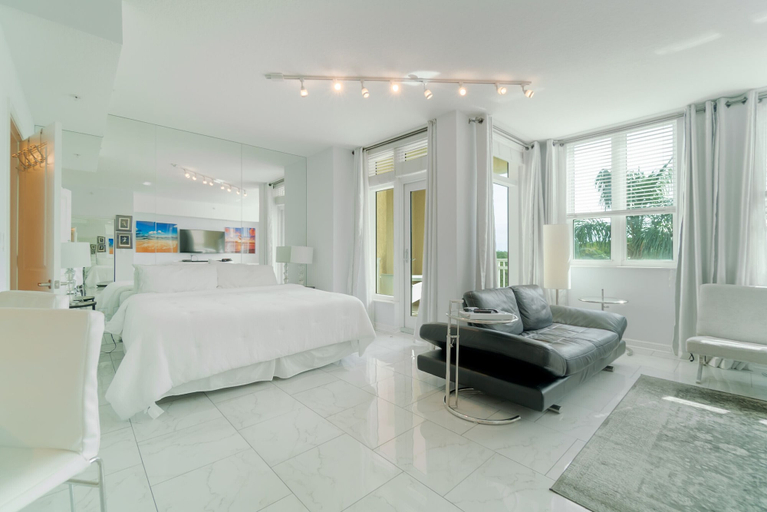 Bedroom, Casa Costa 308s Studio, Pools, Jacuzzi, Beach, Shops & Dog Friendly, Palm Beach
