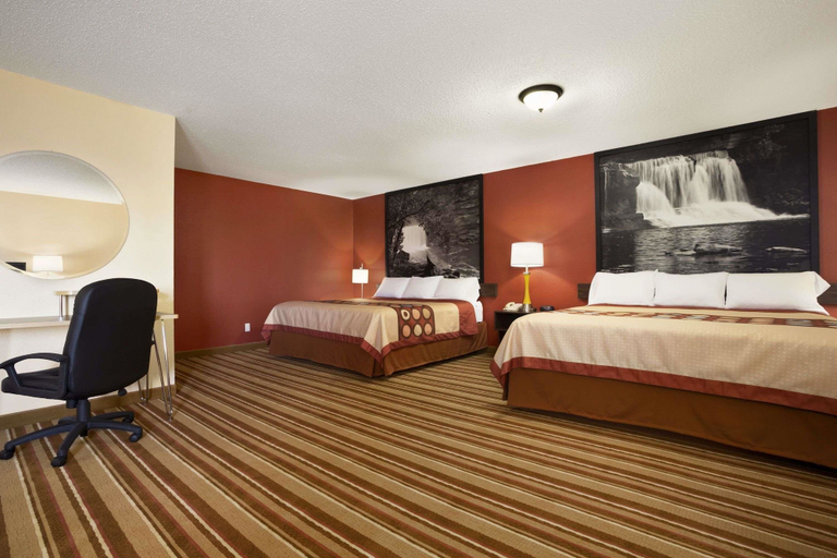 Bedroom 3, Super 8 by Wyndham Mattoon, Coles