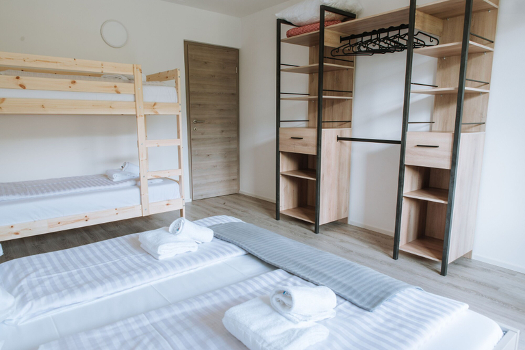 Bedroom 2, Aparthotel Triglav, Bohinj