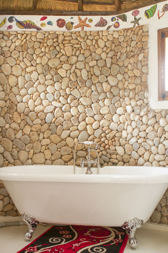 Bathroom 4, Malakai Eco Lodge, Busiiro
