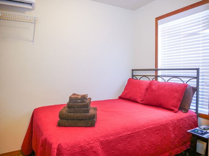 Bedroom 3, Custom Touch Village - Midland, Midland