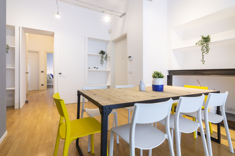 In-room dining 3, Santa Valeria - 4 Bedrooms Apartment, Milano